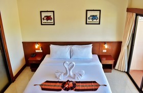 Outdoor Inn Kata Hotel