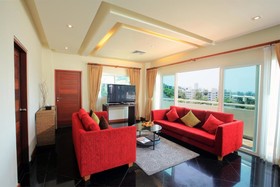 Phunawa Karon Beach Resort & Spa