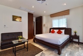 Phunawa Karon Beach Resort & Spa