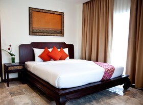 Phunawa Karon Beach Resort & Spa