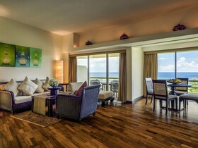 Pullman Phuket Karon Beach Resort