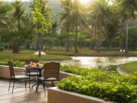 Pullman Phuket Karon Beach Resort