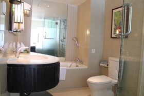 Pullman Phuket Karon Beach Resort