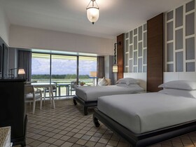 Pullman Phuket Karon Beach Resort