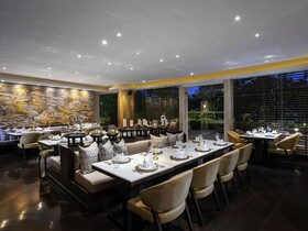 Pullman Phuket Karon Beach Resort