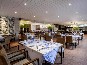 Pullman Phuket Karon Beach Resort