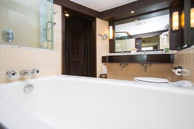 Pullman Phuket Karon Beach Resort