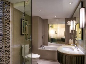 Pullman Phuket Karon Beach Resort