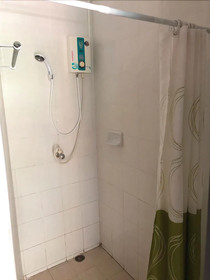 Shots & Dreams Guesthouse