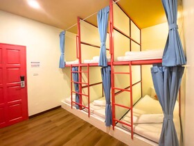 Sleepy Station Hostel