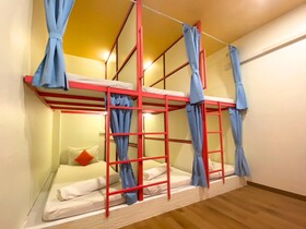 Sleepy Station Hostel