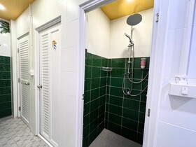 Sleepy Station Hostel