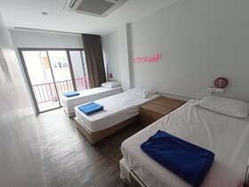 Slumber Party Surf Kata Phuket