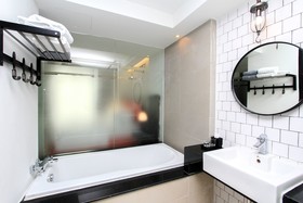 Sugar Marina Hotel Art