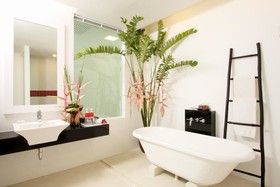 The Old Phuket Karon Beach Resort