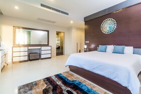 The Palm at Karon Hill by Lofty
