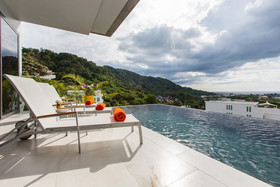 Villa Omari
