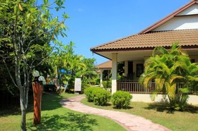 Blu Pine Villa & Pool Access