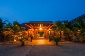 Blu Pine Villa & Pool Access