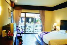 Kata Poolside Resort