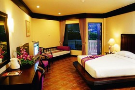 Kata Poolside Resort