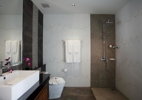 Kata Sea View Villas
