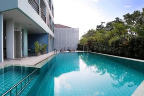 Puding Holiday World