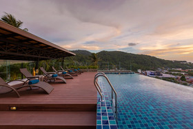 Splendid Sea View Resort