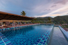 Splendid Sea View Resort