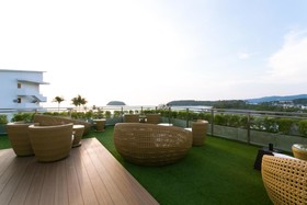 Sugar Palm Grand Hillside