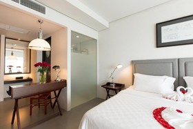 Sugar Palm Grand Hillside