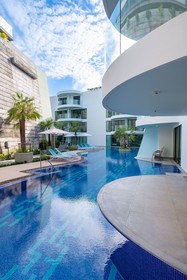 Absolute Twin Sands Resort & Spa