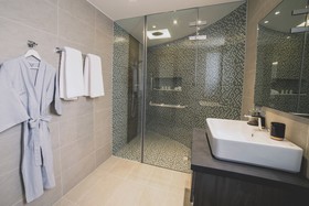 Absolute Twin Sands Resort & Spa
