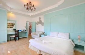 Gorgeous Boutique Room