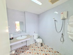 Baan Bonsuan Hill Guesthouse