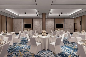 Four Points by Sheraton Phuket Patong Beach Resort