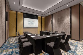 Four Points by Sheraton Phuket Patong Beach Resort
