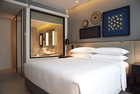 Four Points by Sheraton Phuket Patong Beach Resort