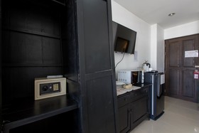 Golden House Hotel