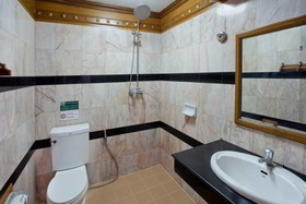 Grand Blue Hotel