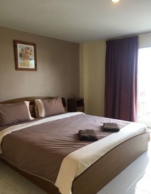 Lake View Apartment