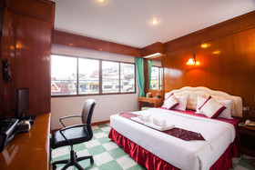 Lamai Inn