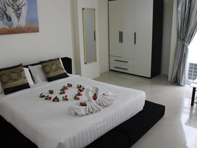 Five Loaves Beds Patong