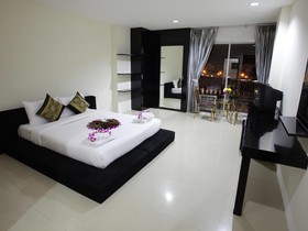 Five Loaves Beds Patong
