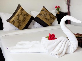Five Loaves Beds Patong
