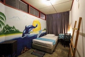 Phuket 43 Guesthouse