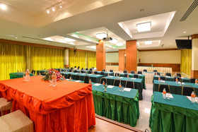 Zephyr Grand Hotel