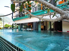 Zephyr Grand Hotel