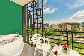 Zephyr Grand Hotel