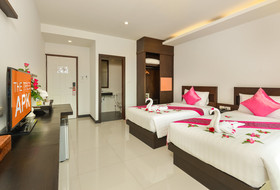 Zephyr Grand Hotel
